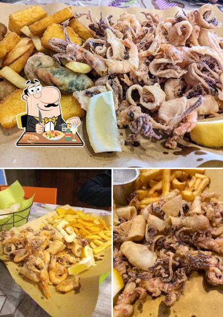Fritto misto al Pescheria Friggitoria Cacciuccheria "Il Pescatore" - Stagno