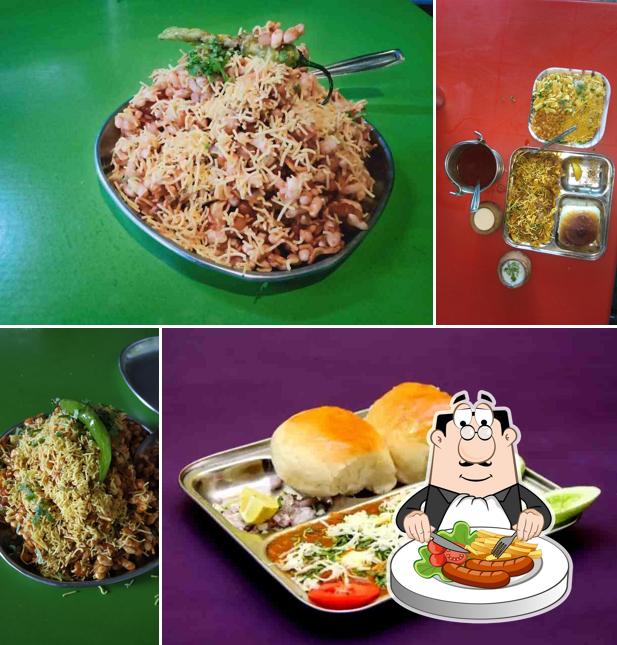 Food at Maharaja Bhel