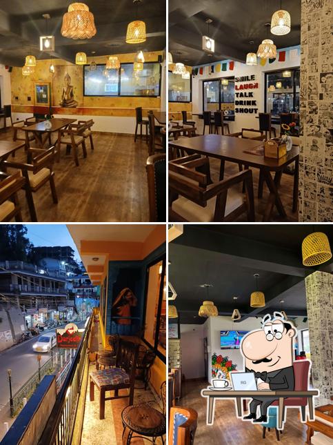 The interior of Darjeeling Cafe&Stay