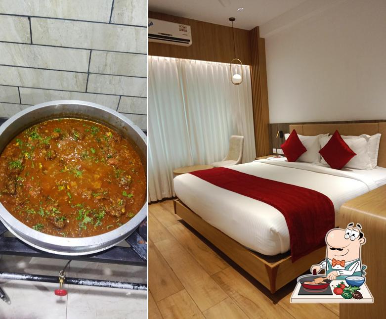 Chicken curry at Gayathri HOTEL