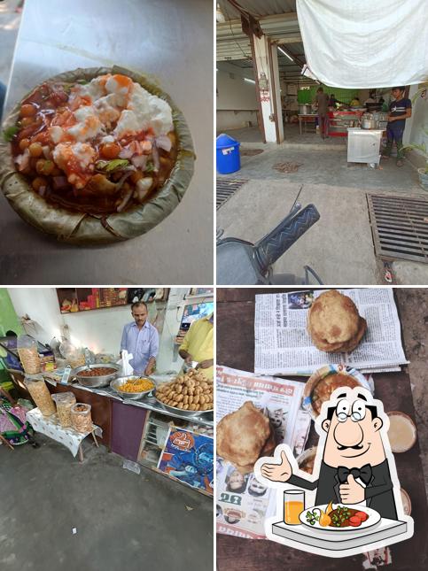 Food at Manoj Samosa