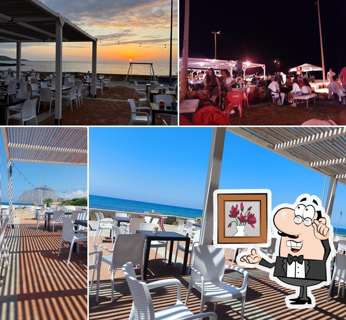 Siediti a un tavolo di Alvirò