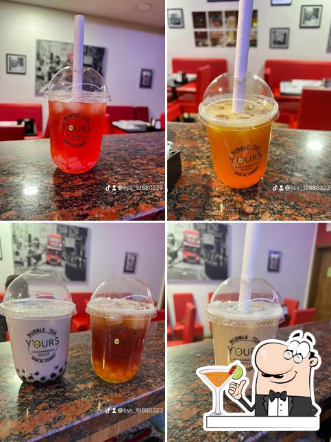 Tra le diverse cose da Caffè Al Corso si possono trovare la bevanda e esterno