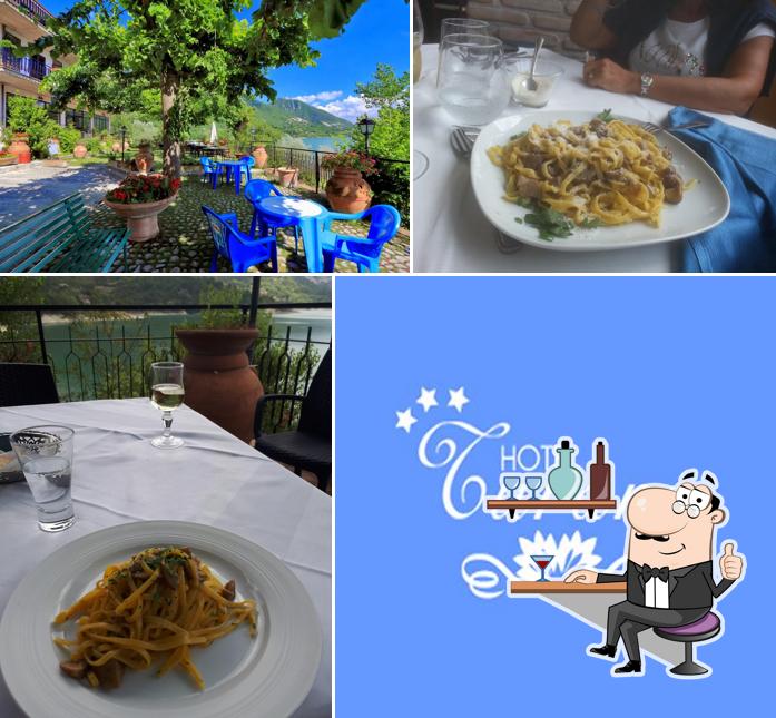 Siediti a un tavolo di Hotel Ristorante Bar Turano