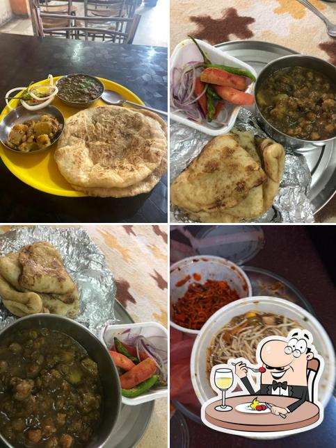 Meals at Oberoi Special Chana Bhatura