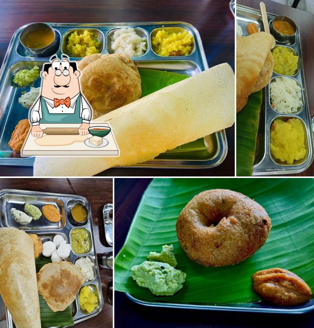 Samosa at TIFFIN TABLE RESTAURANT