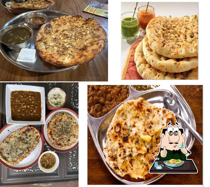 Meals at Mohanji's amritsari Kulcha paratha