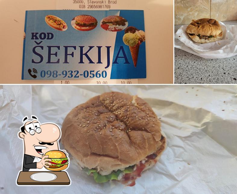 Ordina un hamburger a Fast Food Slavonija - Kod Šefkija