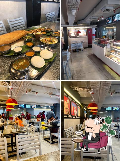 The interior of Ghate Dugdha Mandir - Mahal