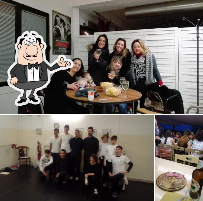 Siediti a un tavolo di Casa del Popolo - San Donnino