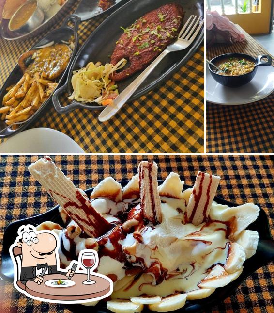 Food at Leo's Roar Bar & Restaurant