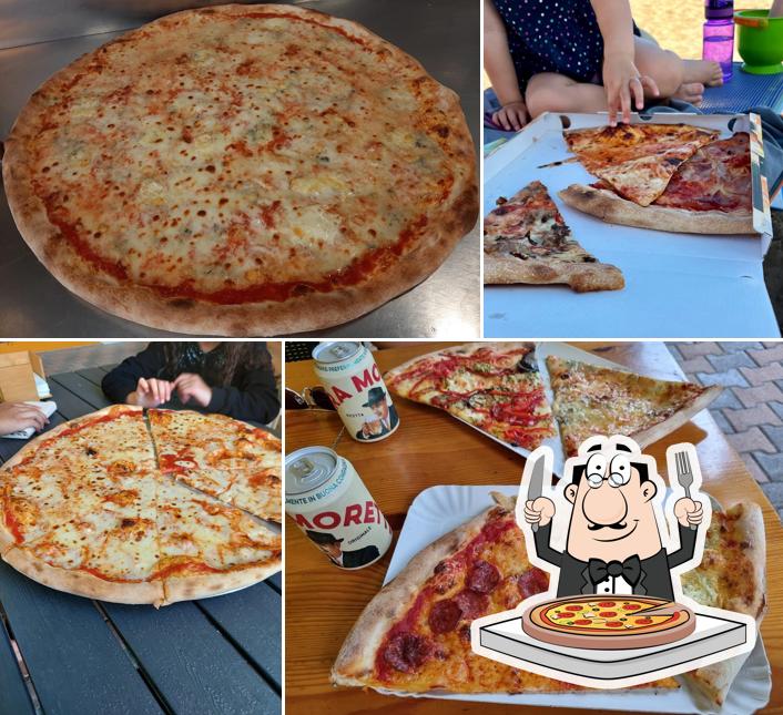 Ordina tra le molte varianti di pizza