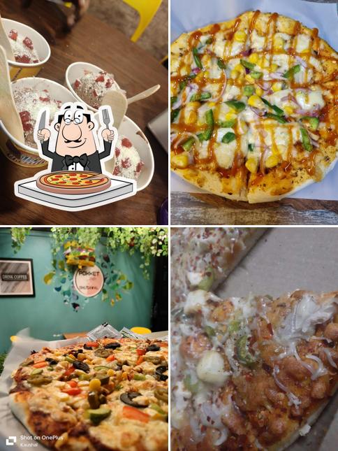 Get pizza at Pokket Cafe Bhusawal (best family cafe in Bhusawal)