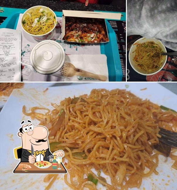 Pad thai at Hong's Kitchen - Hearty! Tasty! Chinese!