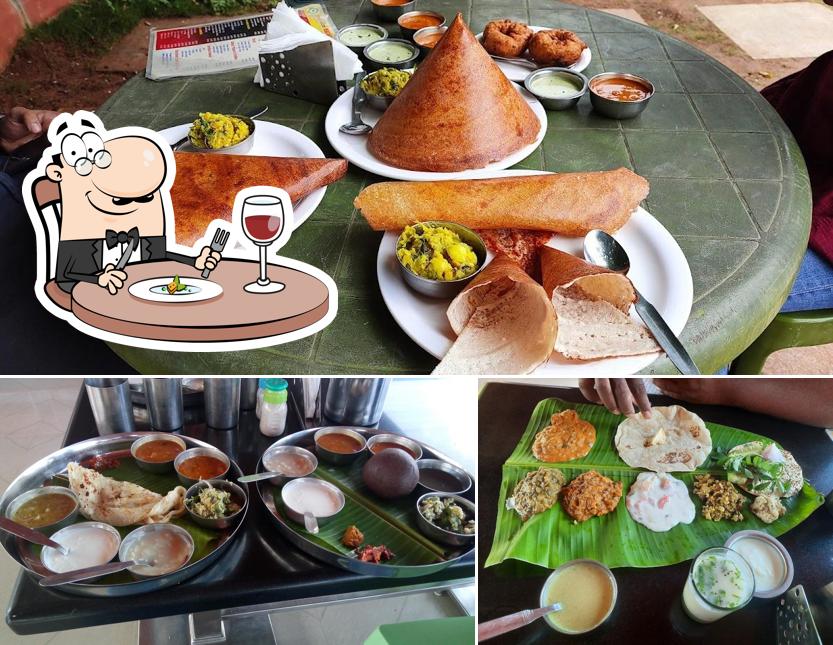 Food at Nandhi Garden Hotel