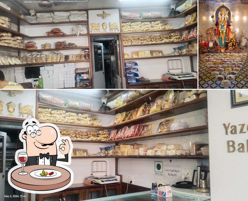 Meals at Yazdani Bakery (Girgaon)