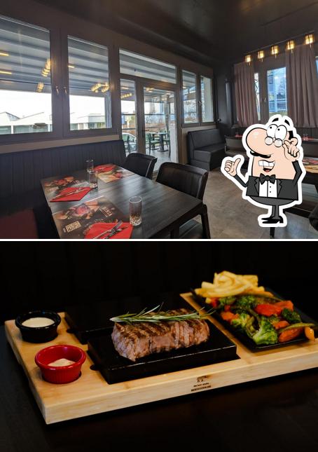 Siediti a un tavolo di Rinia-Restaurant