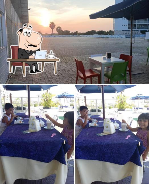 Gli interni di Harbour Cafè - Bar e Caffè
