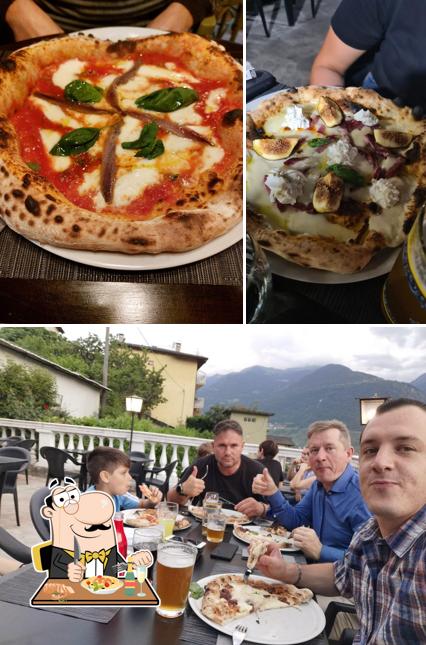 Dai un’occhiata alla immagine che presenta la cibo e interni di Pub mill