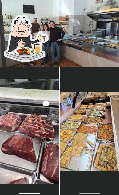 La cibo e interni del ristorante