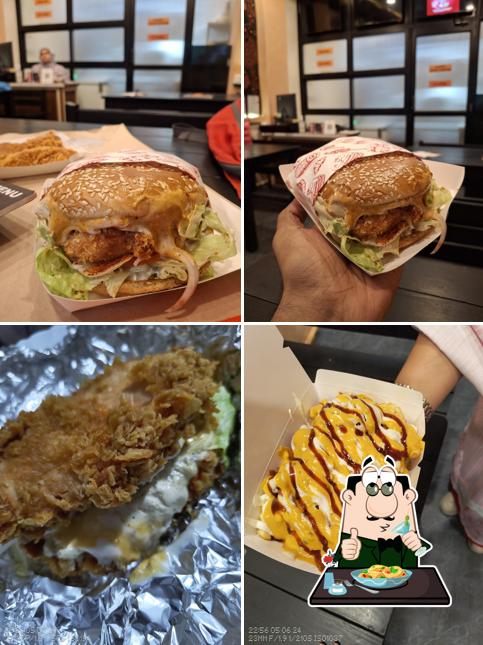 Meals at Rooster Fast Food, Fatehgunj