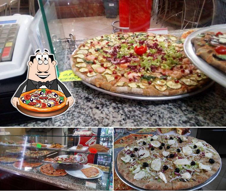 Ordina tra le svariate varianti di pizza
