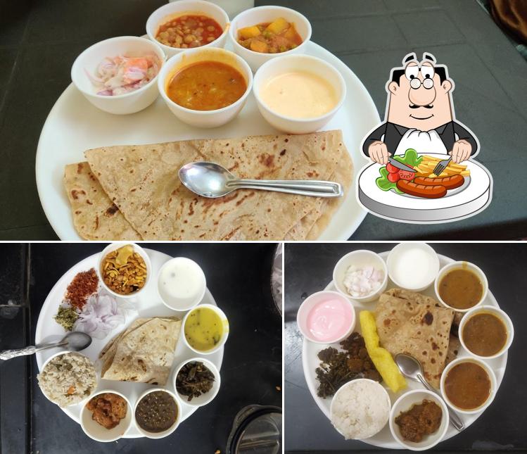 Meals at Samarth Bhojnalay