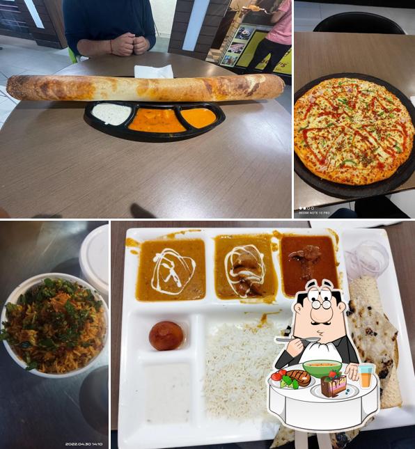 Hot and sour soup at Pind Balluchi, MGF Metropolitan Mall