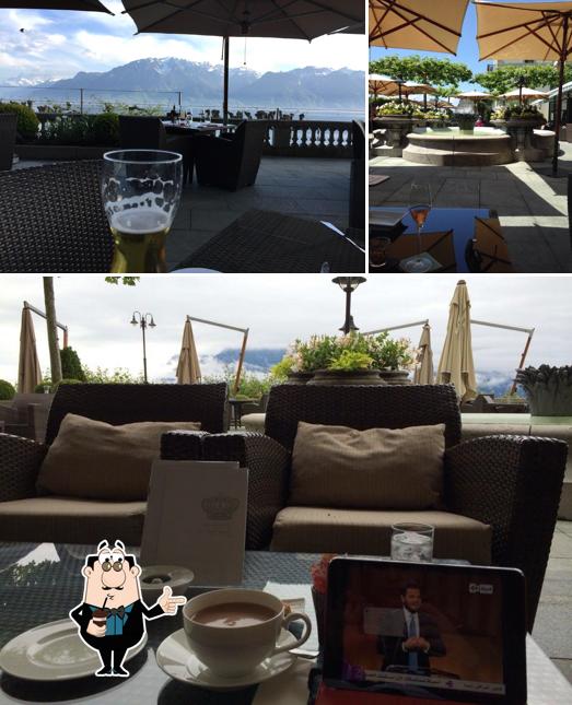 Goditi qualcosa da bere a Le 3C