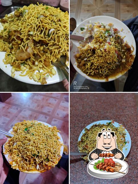 Food at Yadav Bhel Bhandar