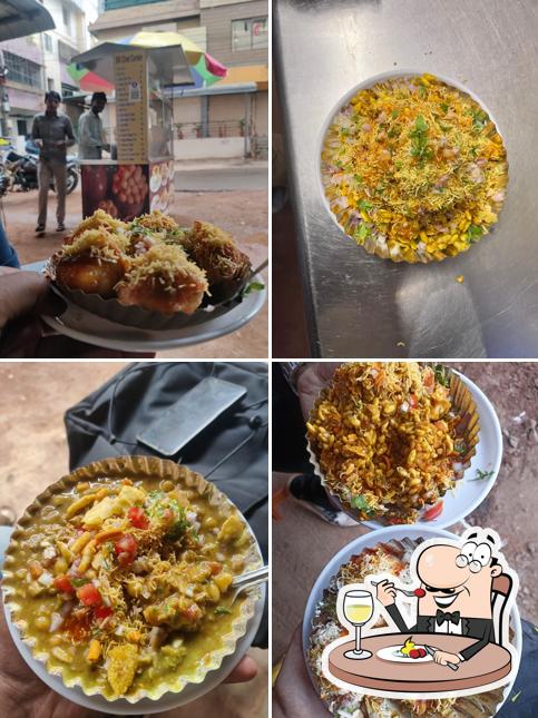 Meals at S R Chaat Hub