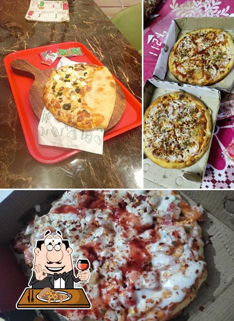 Get pizza at Siddharth Pizaa swag