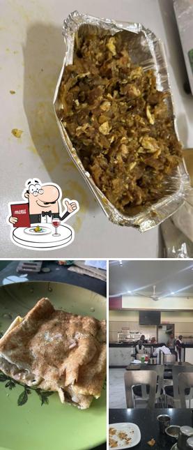 Food at Saravana Parottas