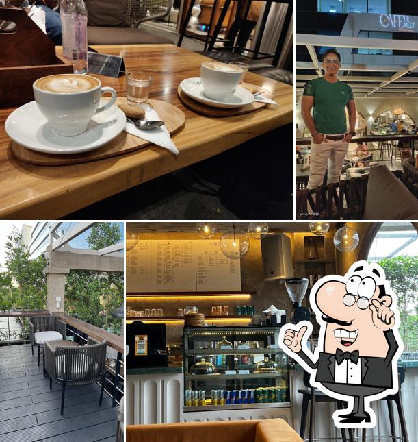 The interior of Cafe De Meet