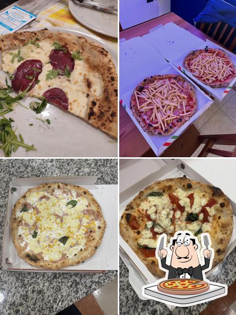Prova una pizza a Pizzeria Vesuvio (via Roma ang. piazza gramsci)