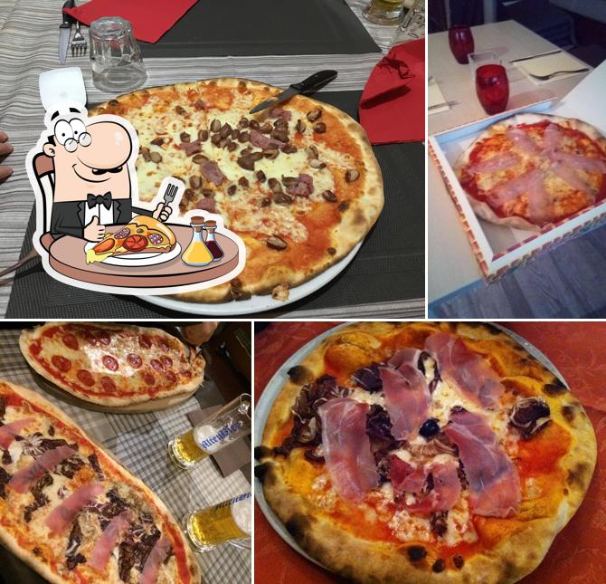 Scegli una pizza a Taverna Spagnola
