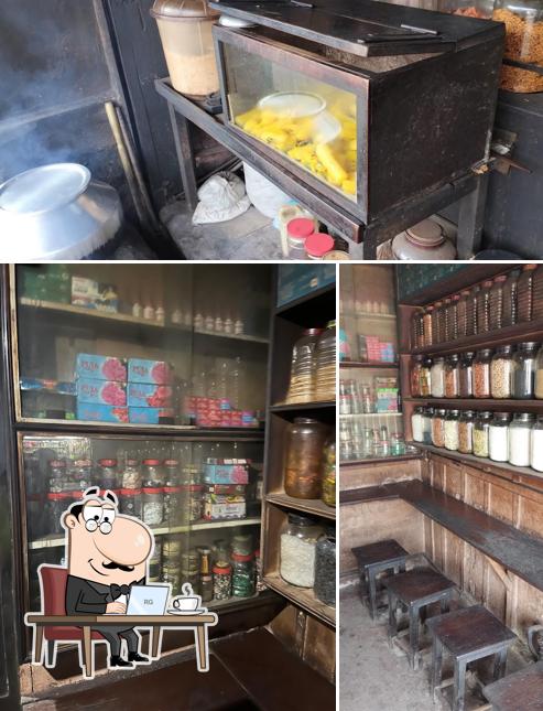 The interior of Coffee Shop Karuvan