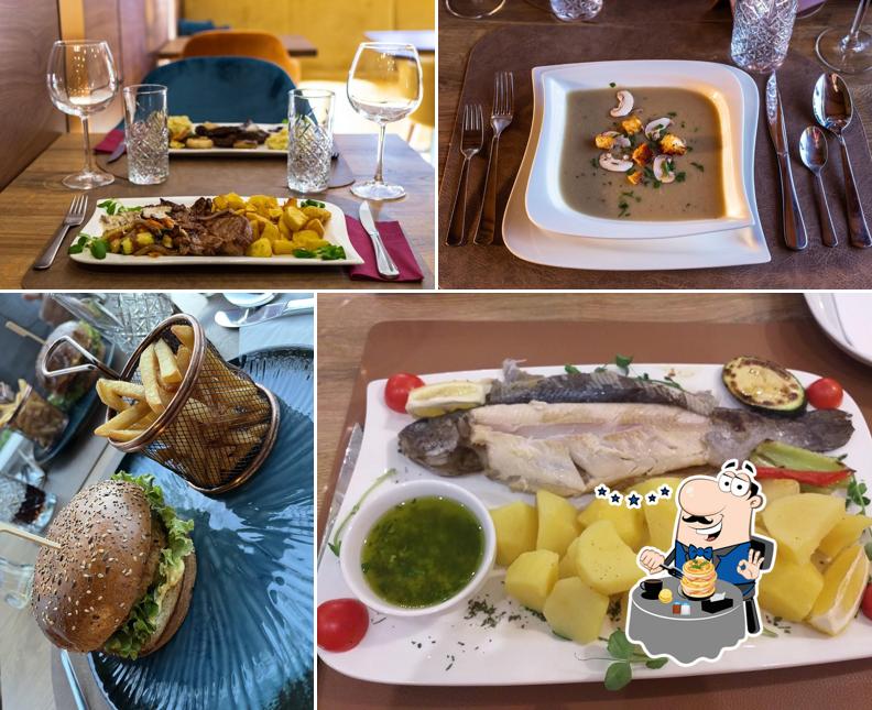 Cibo al Restoran Grand Lakes
