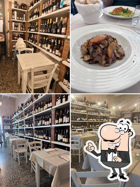 Siediti a un tavolo di Taberna Libraria