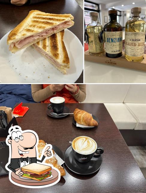 Toast al formaggio al Paprika Caffè