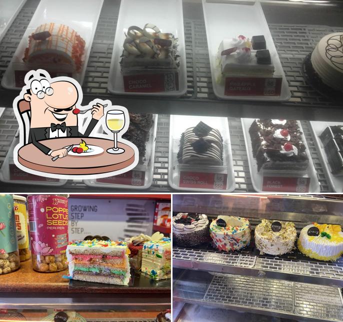 Food at Kabhi B Bakery - Gorwa