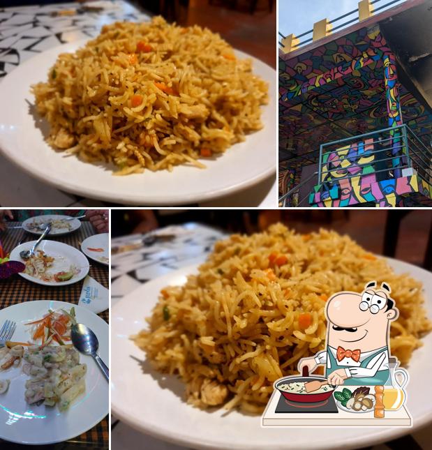 Fried rice at Cafe De La Mer