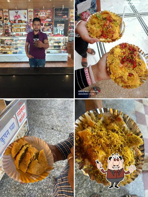 Food at Bikaner Sweets
