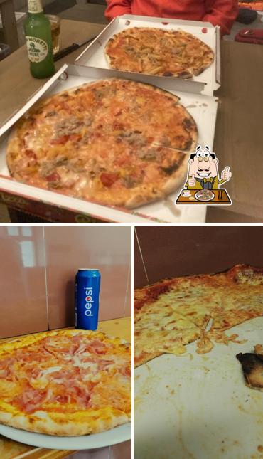 Scegli tra le svariate varianti di pizza