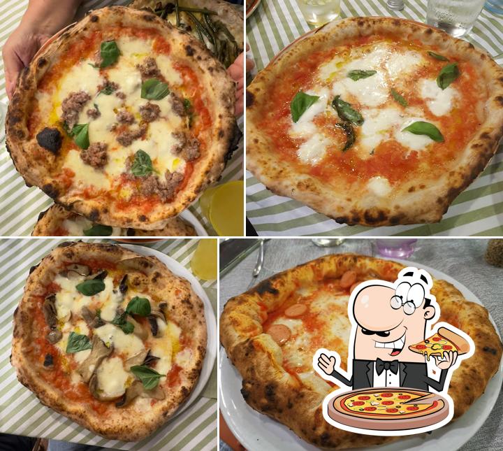 A Pizzeria La Reggia, puoi ordinare una bella pizza