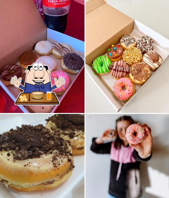 Platos en Eai Donuts