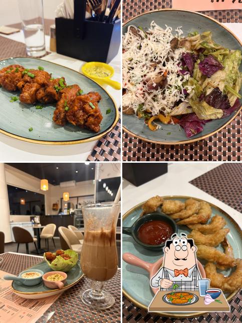 Chicken wings at Koffie The Restro Cafe
