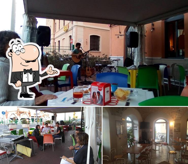 Dai un'occhiata agli interni di Bar Bon Caffè al N.11