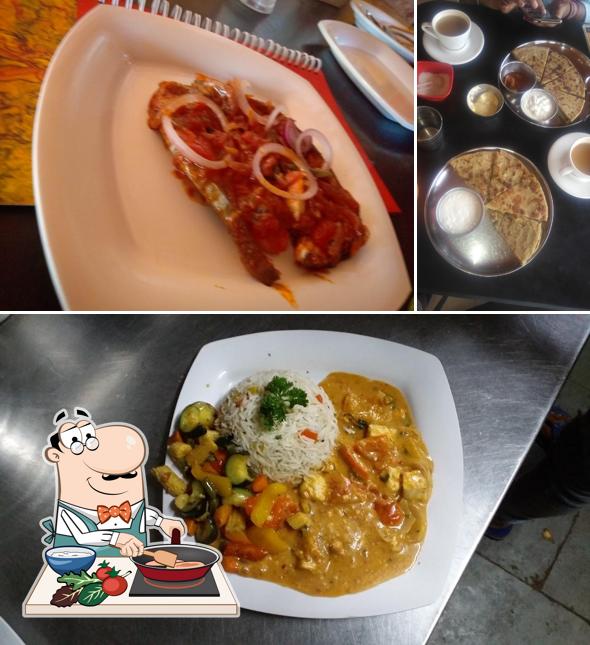 Chicken curry at Camlin Scirocco Restaurant