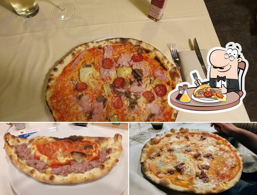 Ordina tra le svariate varianti di pizza